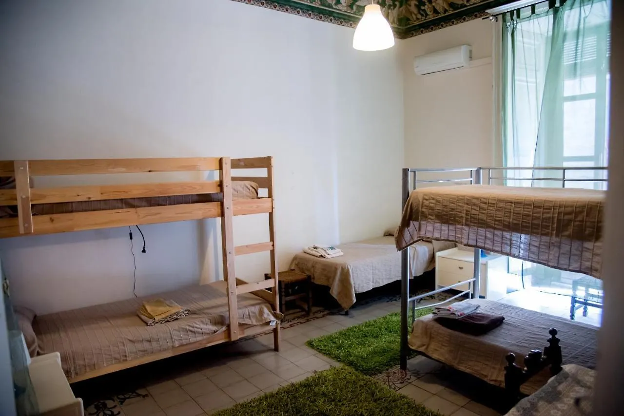 Bed & Breakfast Landolinas Room Catania Italy